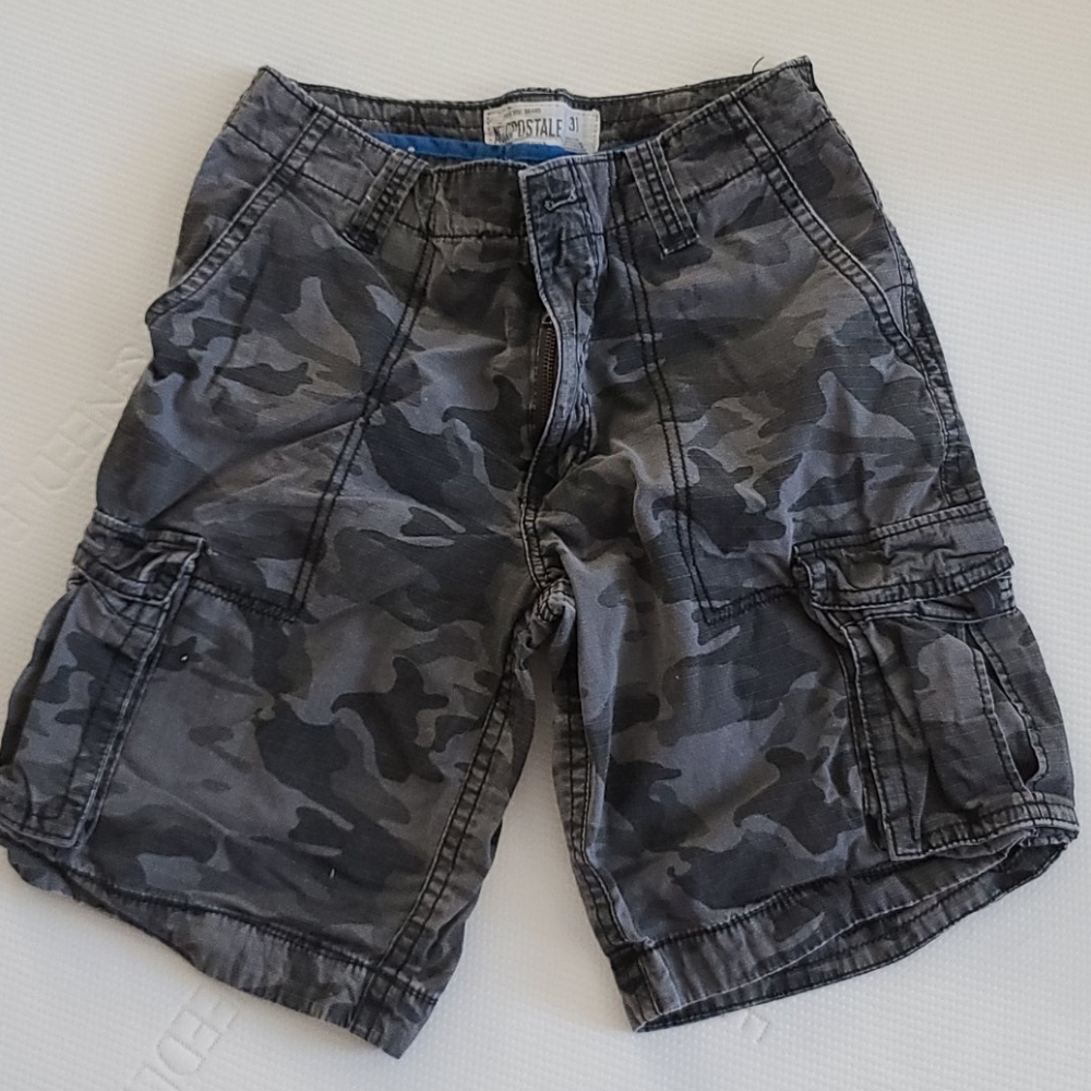 Aeropostale cargo shorts camo